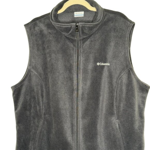 EUC Columbia Vest Woman's 3X Plus Fleece Gray Foldable Collar Zippered Pockets - Picture 4 of 13